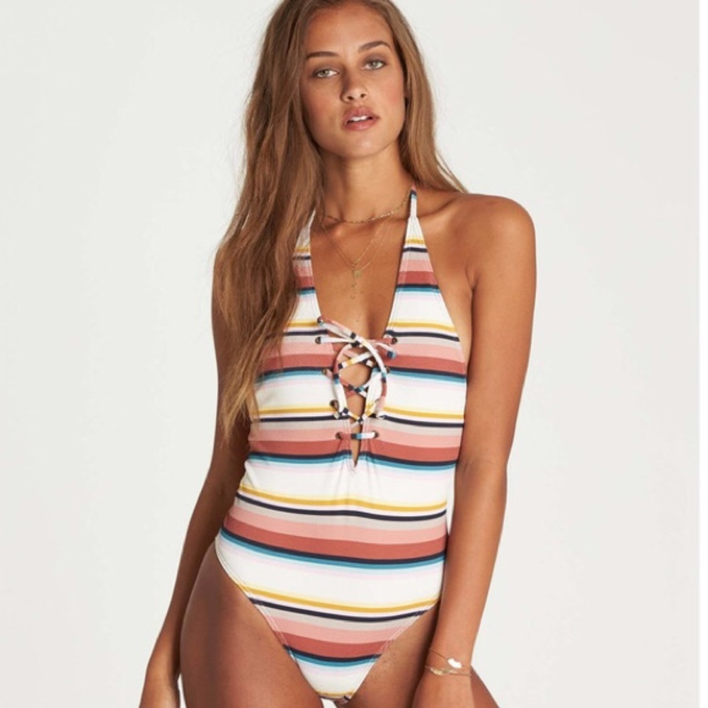 NWOT Billabong Swimsuit!